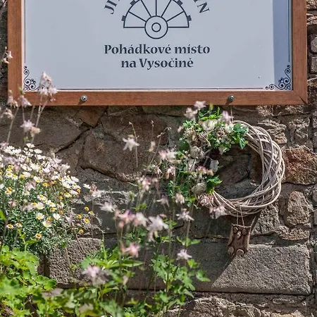 Jitkovsky Mlyn アパート Chotěboř